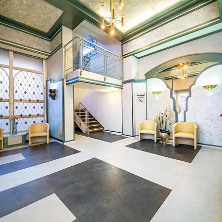 Arotel Living 3*