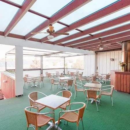 Arotel Living 호텔