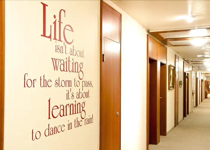 Arotel Living 3*