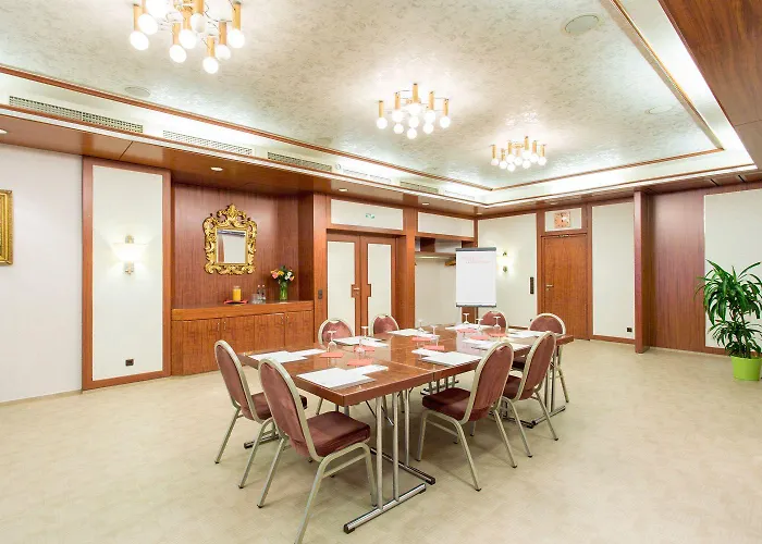 Hotel Arotel Living