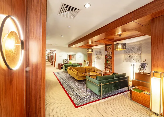 Hotel Arotel Living