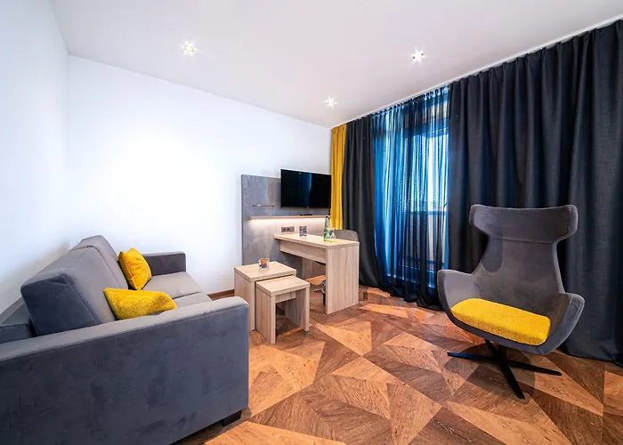 Arotel Living Hotel 3*