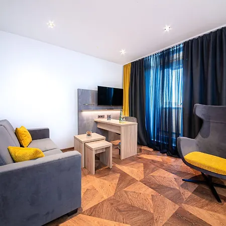 Arotel Living 酒店 3*